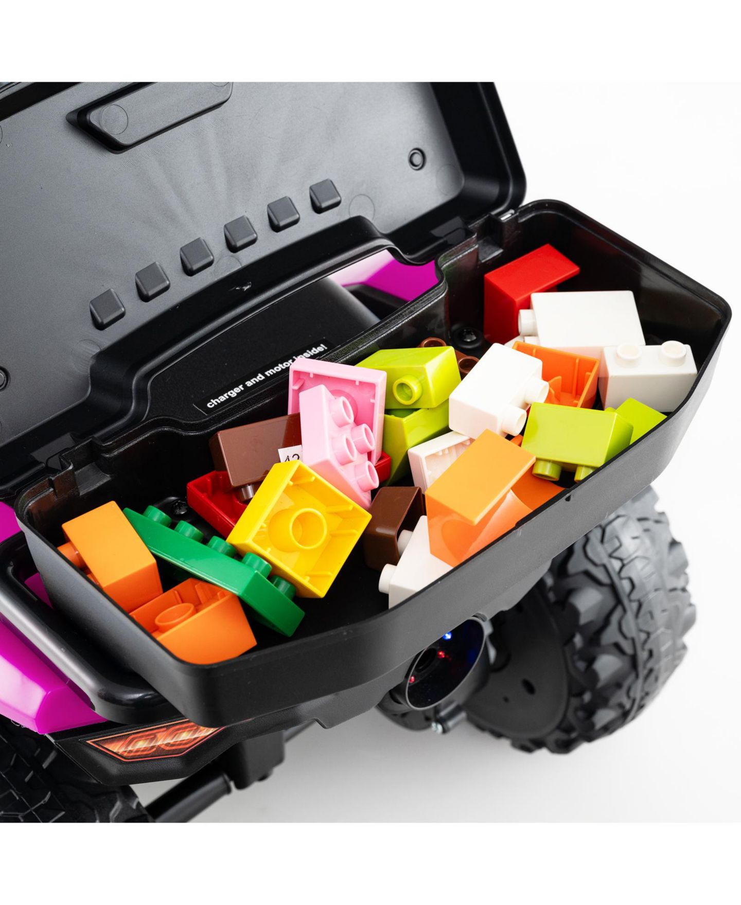 Детская игрушка SUGIFT 6V Kids Ride On ATV with Music & Water Spray, Ages 3+, цвет: Яркий фиолетовый — фото 9