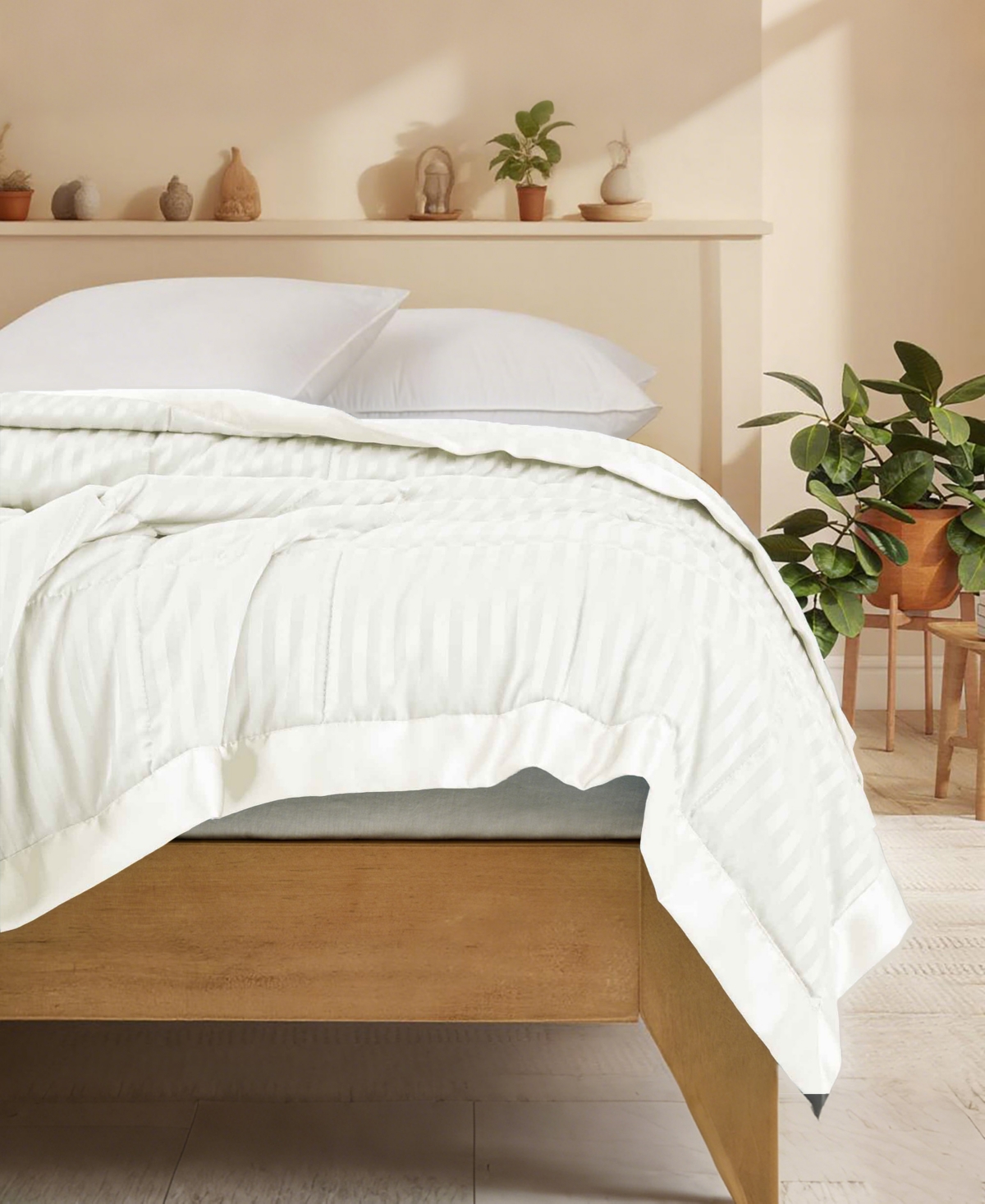 Unikome Oversized Lightweight Down Alternative Blanket, Full/Queen