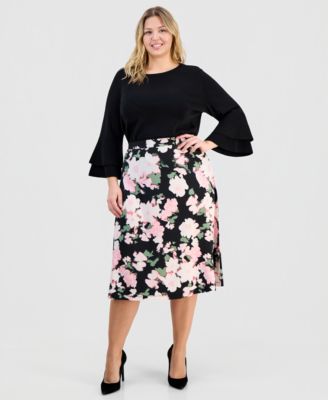 Plus Size Pull-On Midi Flared Skirt