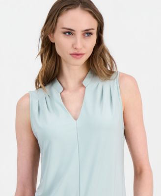 Women's V-Neck Collared Sleeveless Top