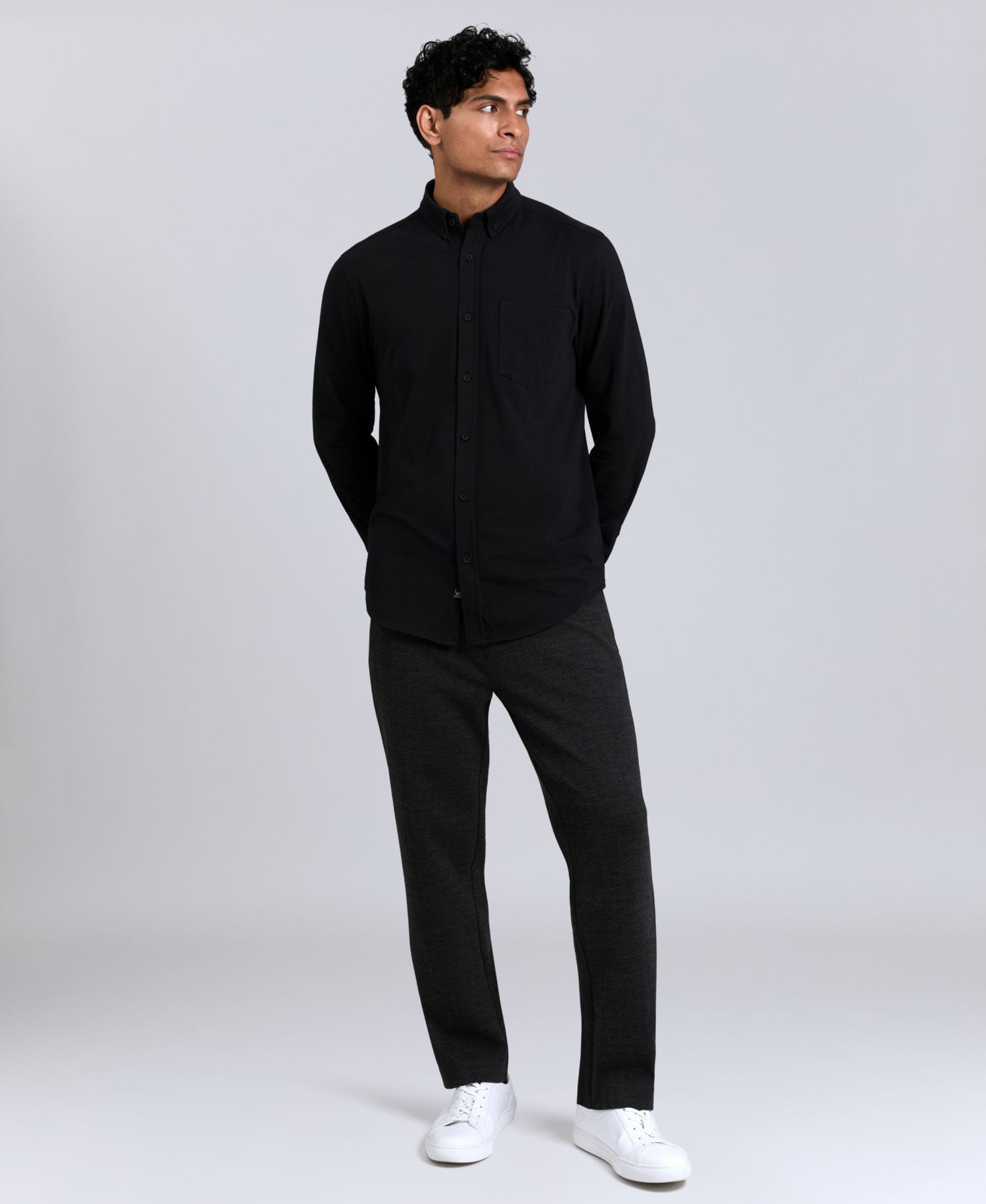 Men's Slim-Fit Plain White Performance Long-Sleeve Button-Down Shirt