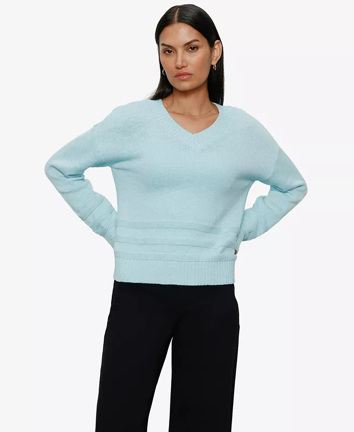 Women's Classic V-Neck Sweater - thumbnail 3