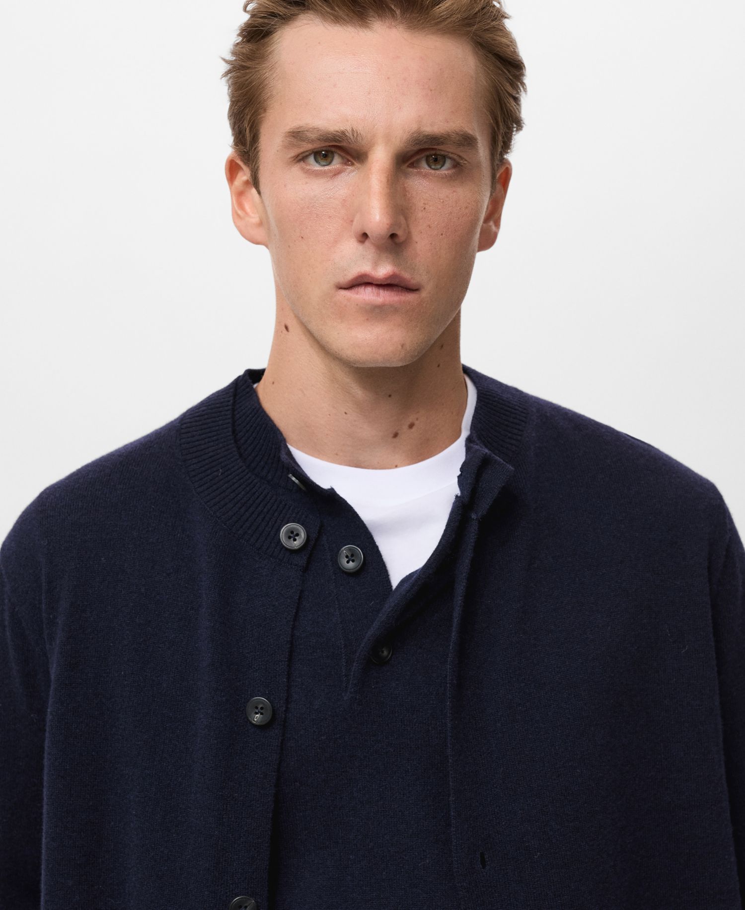 Men's Extra-Fine Wool Buttons Cardigan Sweater