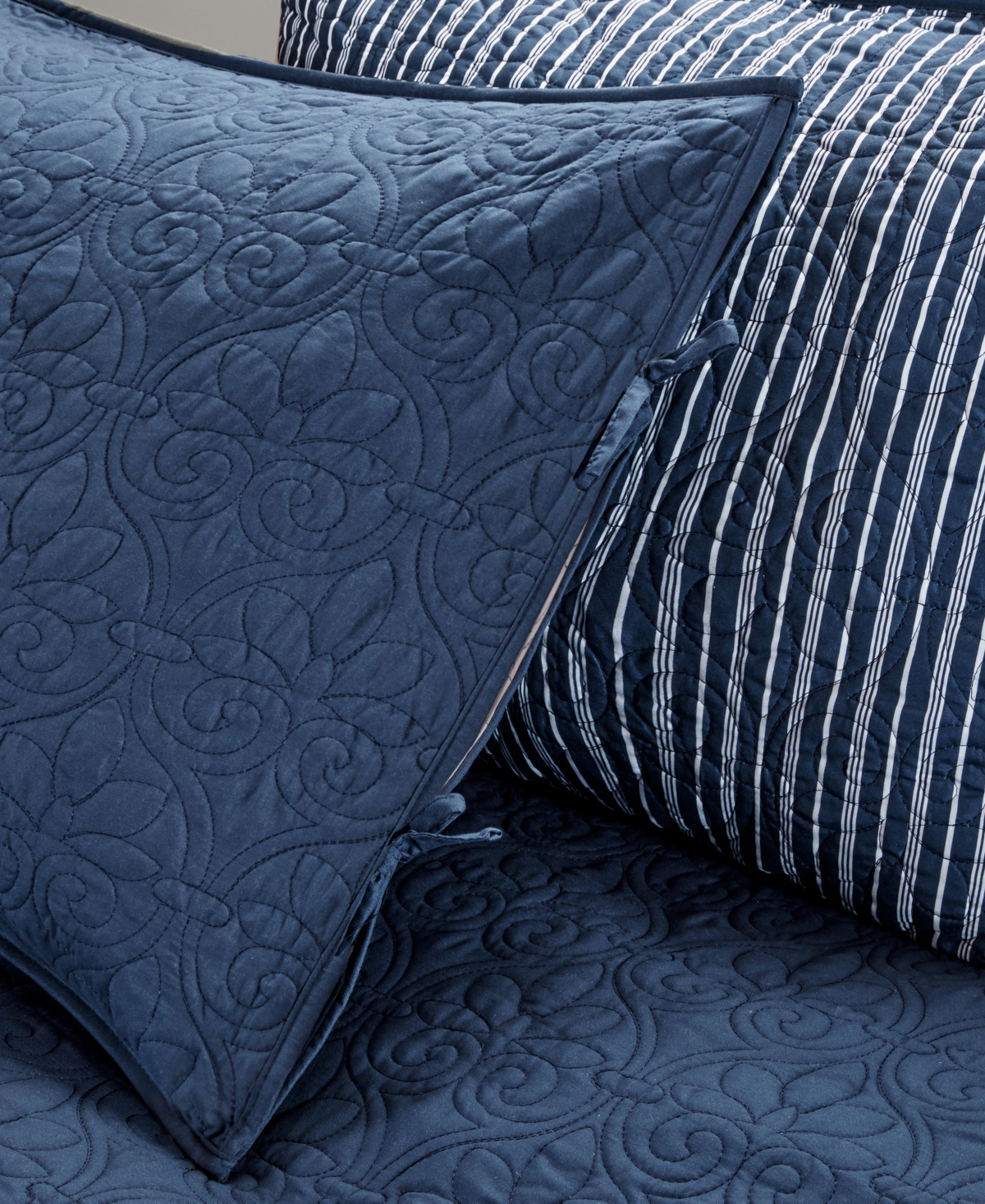 Madison Park Quebec Reversible 6-Pc. Quilt Set, Daybed