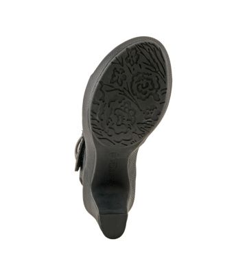 Women's DADE-WOVEN Textured Platform Sandals with Metallic Button Detail