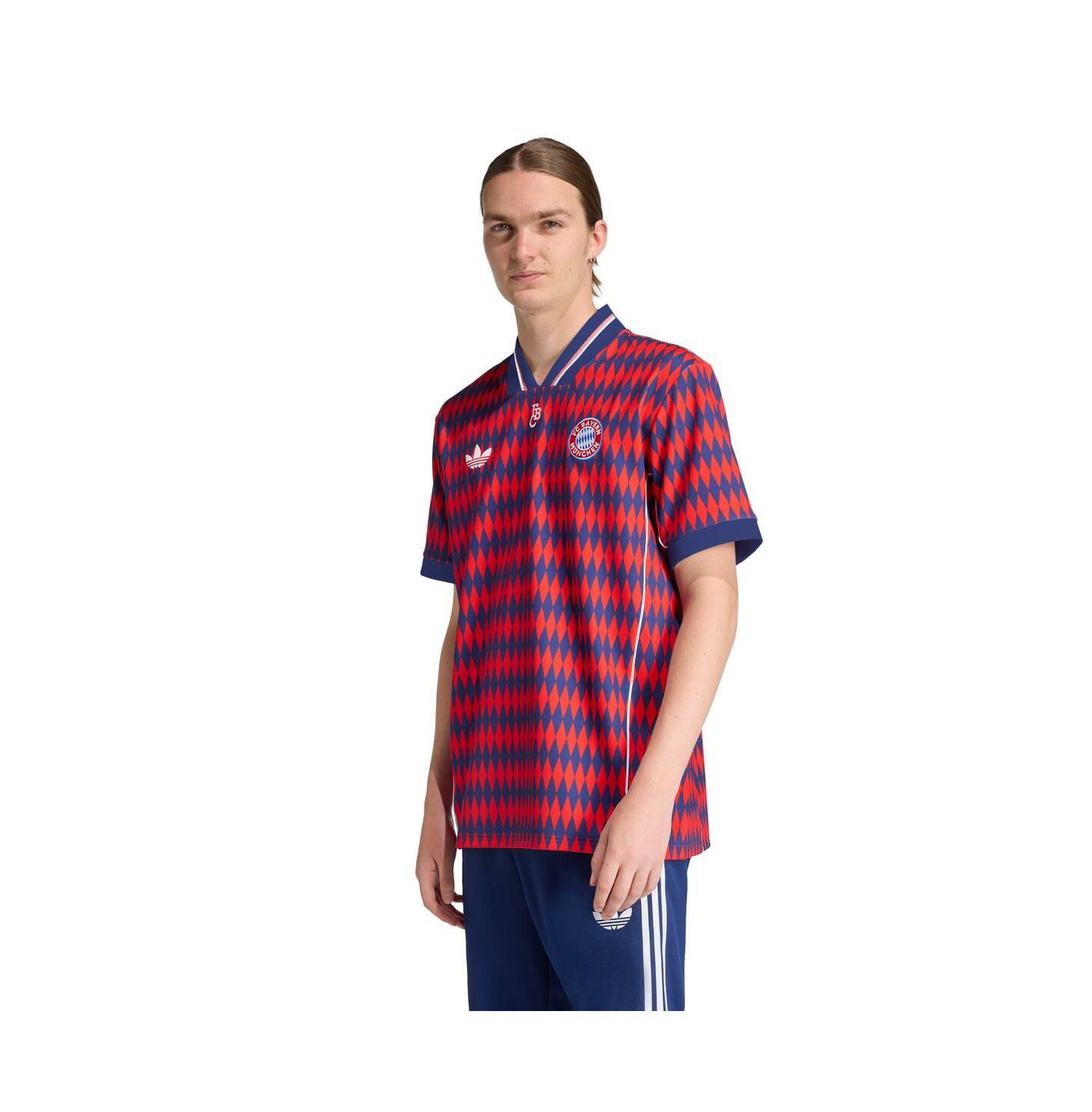 Джерси adidas Men's and Women's Red Bayern Munich Lifestyler Fashion Jersey — фото 1