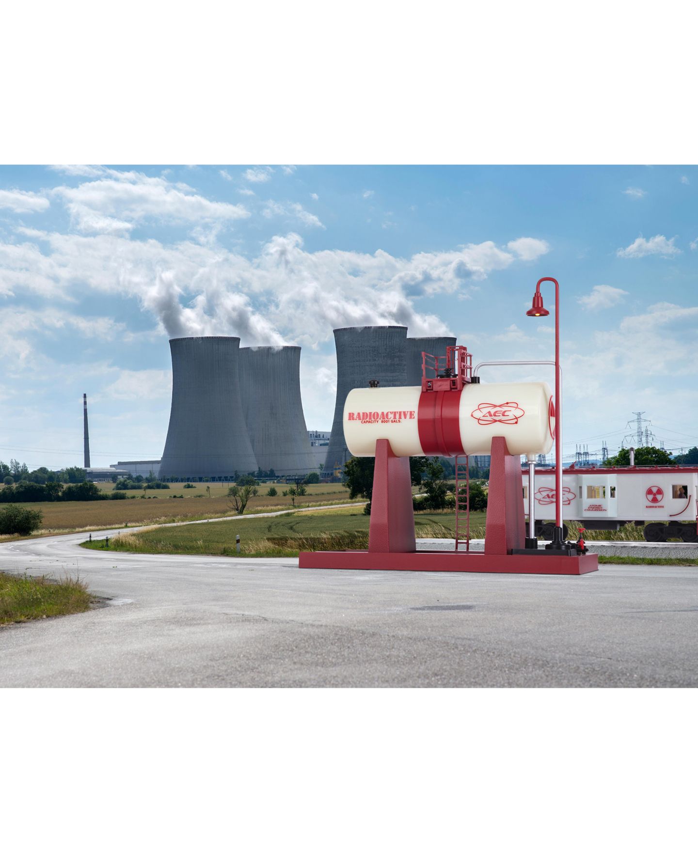Детские игрушки Lionel O Gauge Atomic Energy Commission Glow-in-the-Dark Elevated Tank — фото 4