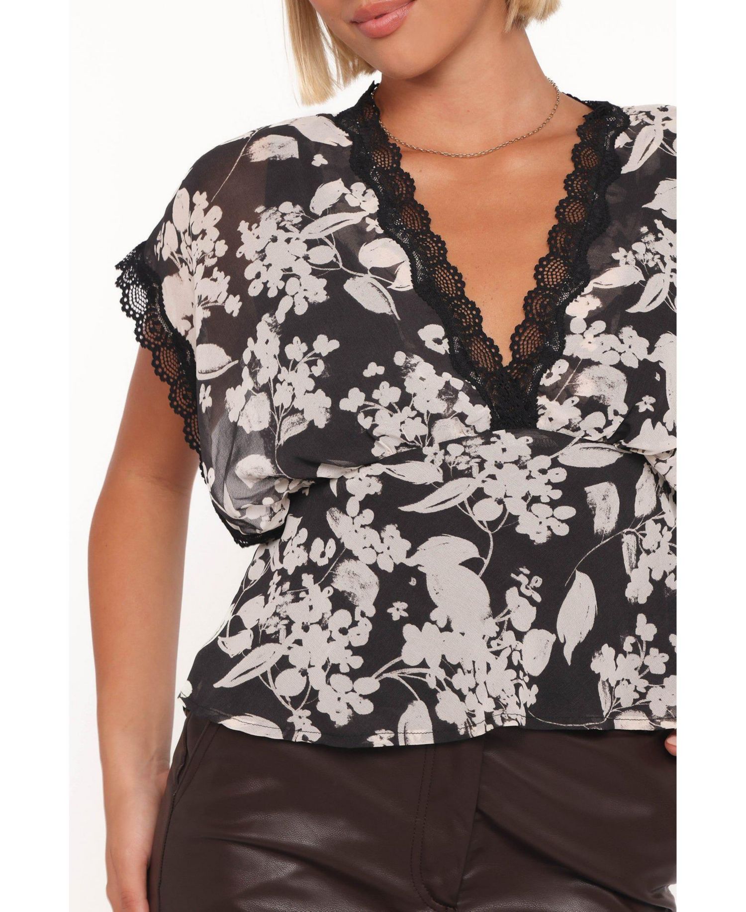 Women's Romantic Lace V-Neck Top