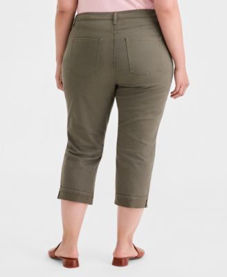 Plus Size Curvy Roll-Cuff Capri Jeans
