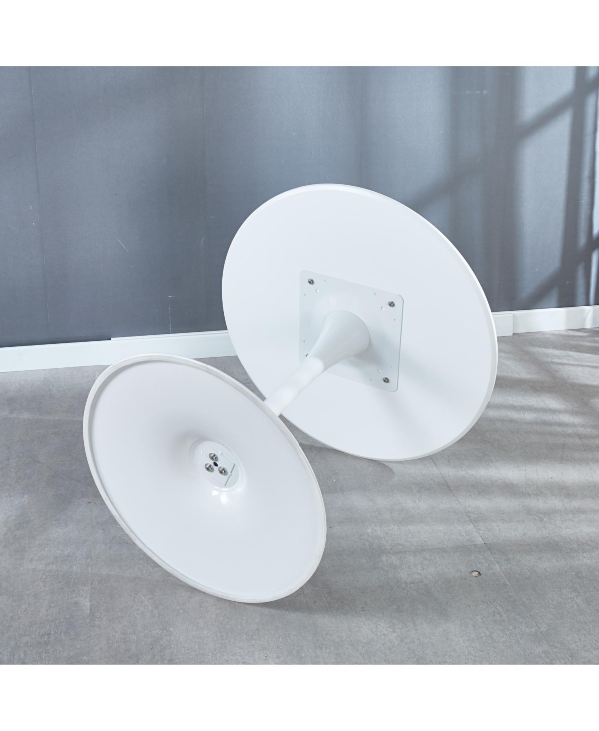 Streamdale Furniture 31.5" White Tulip Dining Table for 2-4 People