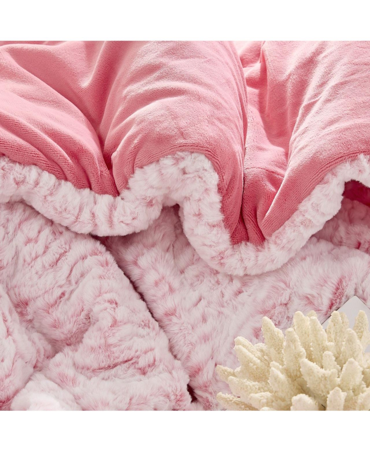 Coma Inducer Shortcake Strawberry Pink Oversized 3-Pc. Comforter Set