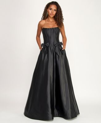 Juniors' Bow Detail Strapless Gown