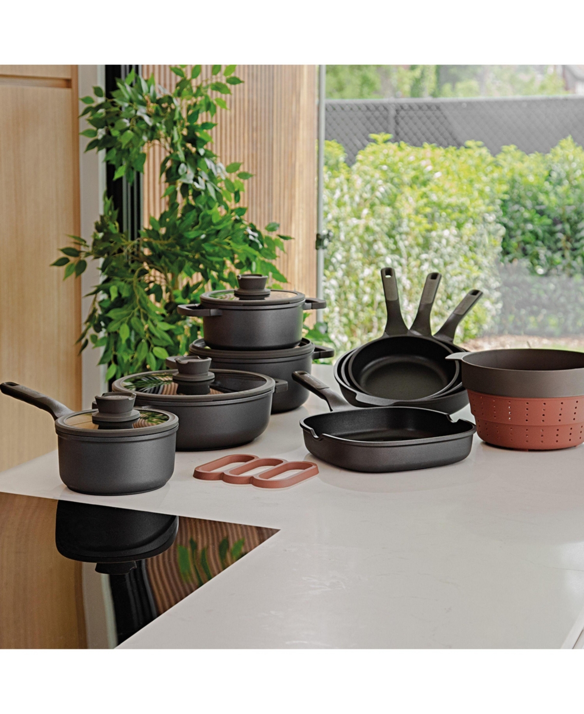 BergHOFF Leo Stone+ Nonstick Ceramic 10" Fry Pan, 2.3qt