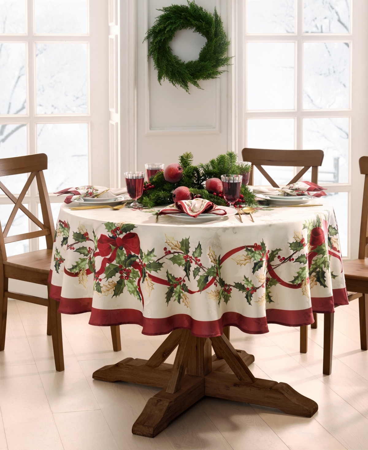 Elrene Winter Bows and Garland Tablecloth, 60" x 84" Oval