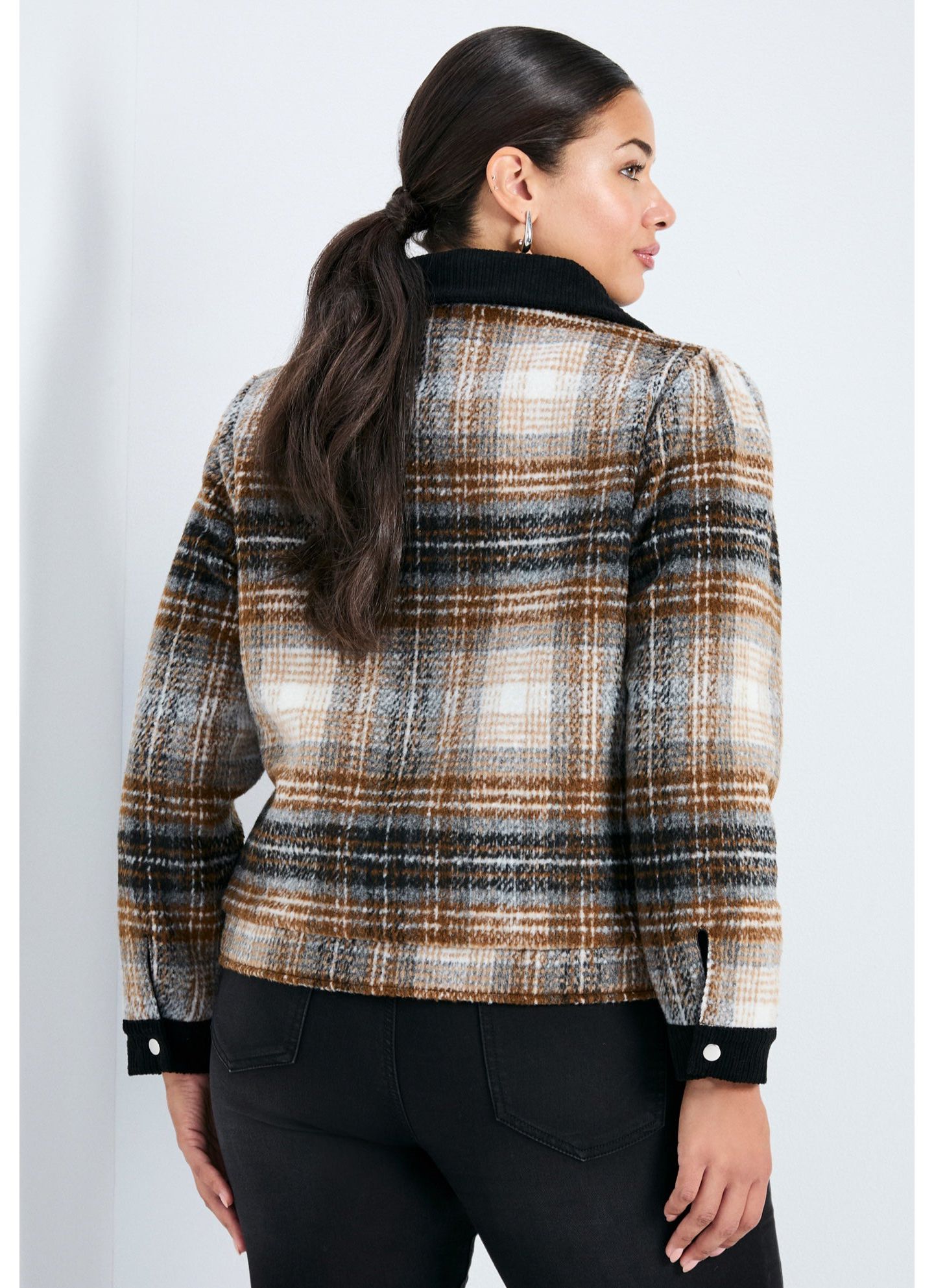 Женская куртка AVENUE Plus Size Joss Plaid Cropped Jacket, цвет: Угольный — фото 2