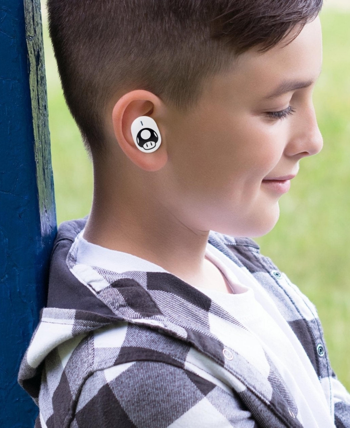 eKids Super Mario Bluetooth Wireless Earbuds with Charging Case