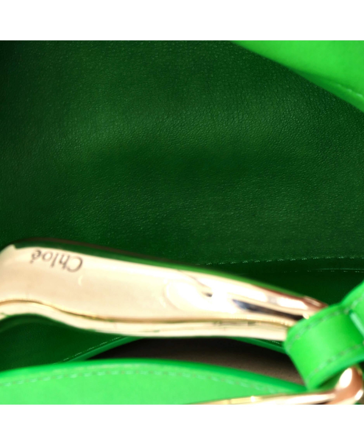 Pre-Owned Chloe Small Kiss Purse Bag Leather