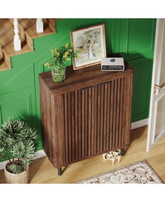 Space-Saving Entryway Shoe Organizer with Closed Doors
