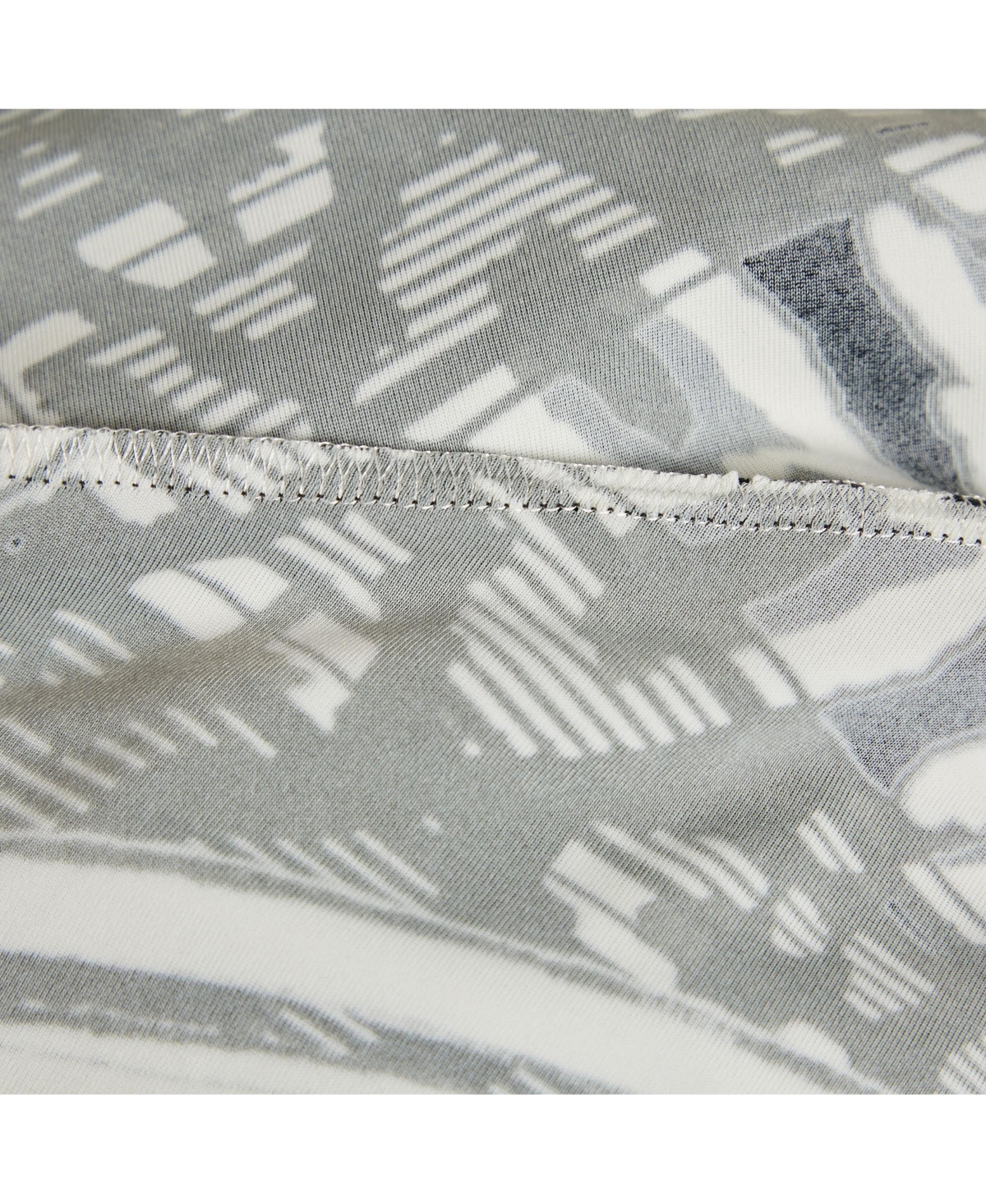 Pre-Owned Roberto Cavalli Women's Black Printed Jersey Brocch Detail Maxi Dress