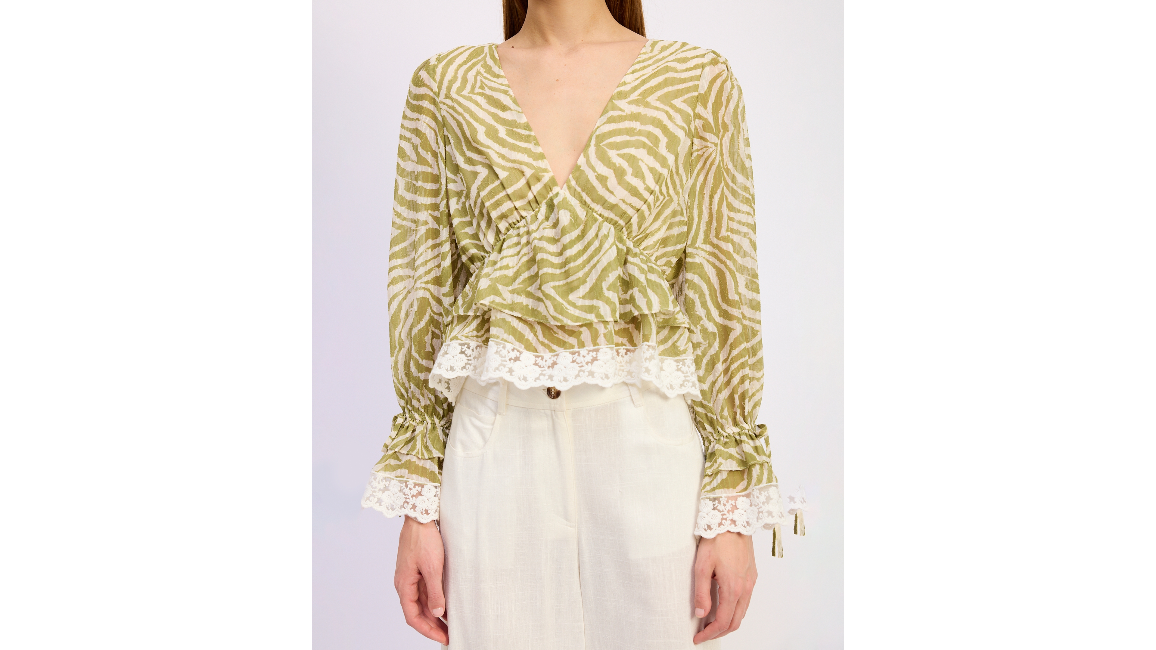 En Saison Women's V-Neck Pull-On Top