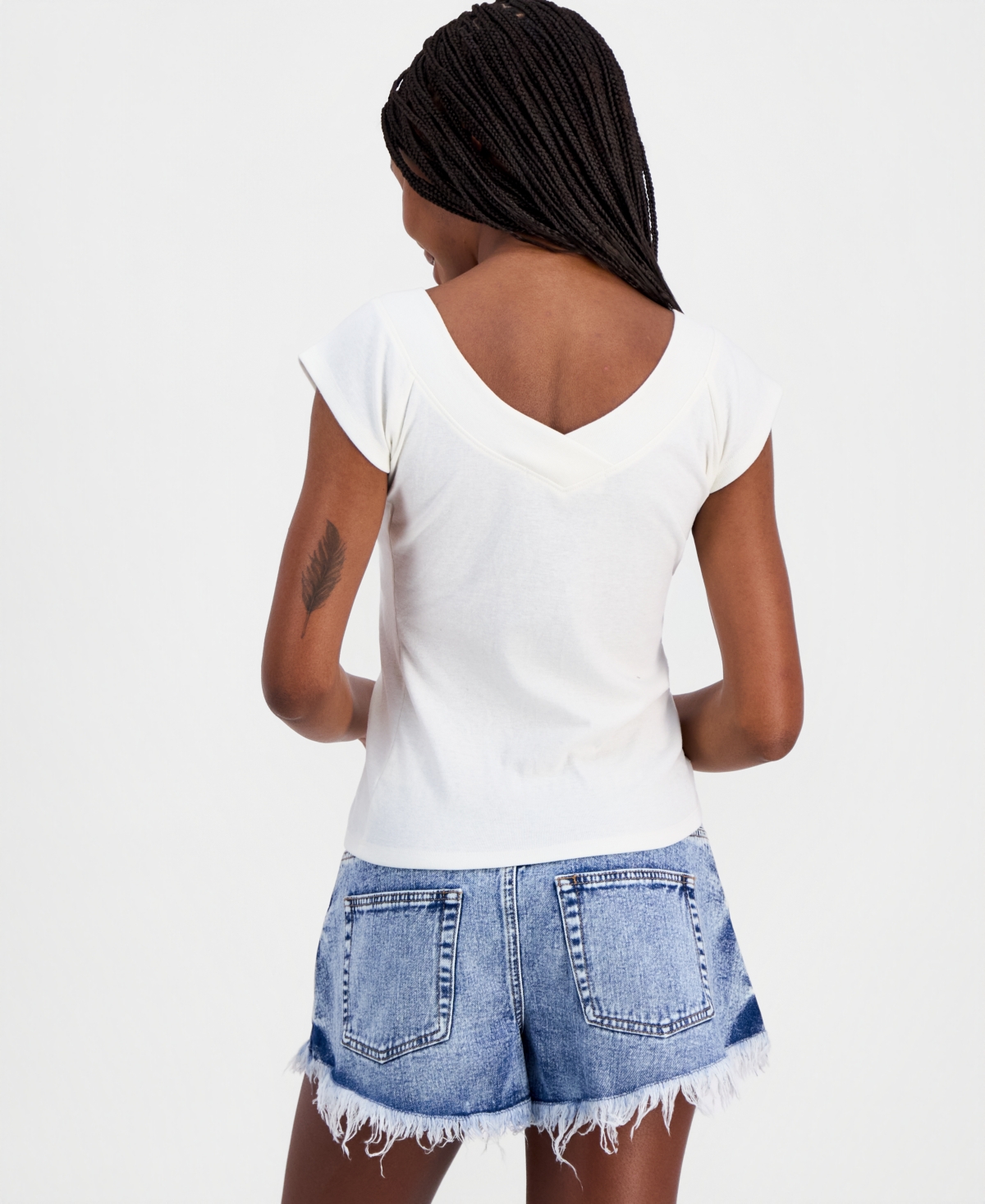 Hippie Rose Juniors' Wide-Double-v-Neck Short-Sleeve Top