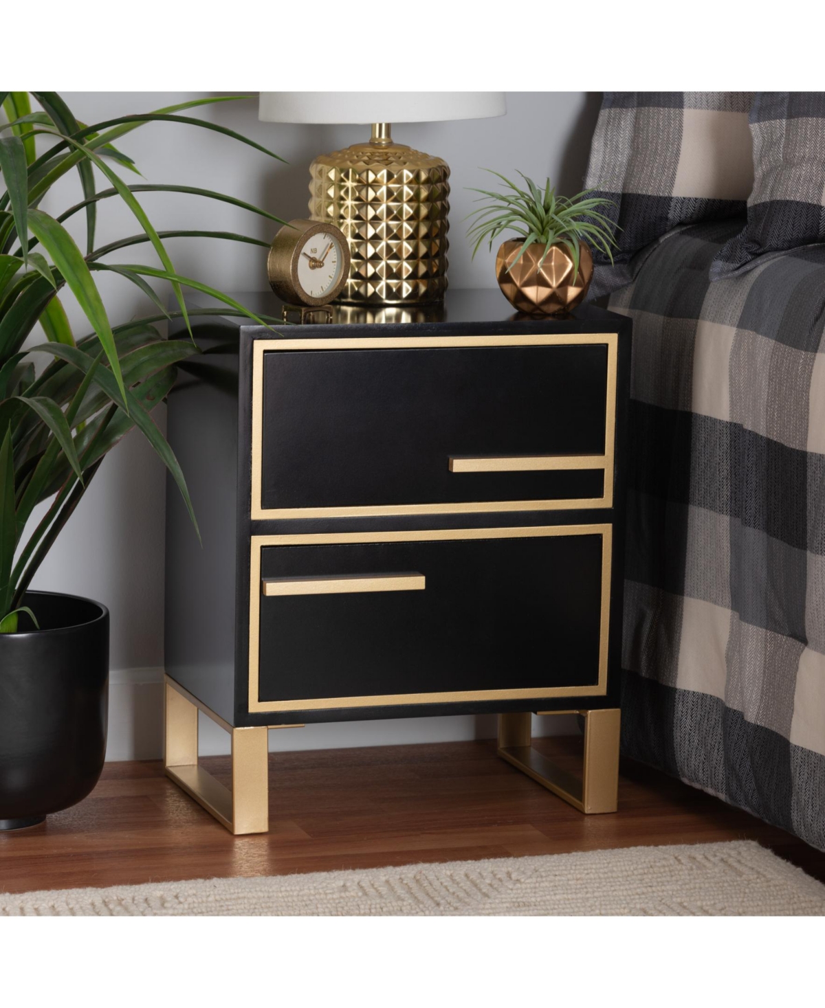 Furniture Giolla 11.8" Metal Contemporary End Table