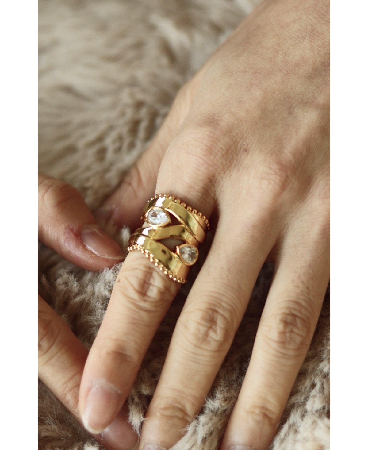 Retro Chic Droplets Ring