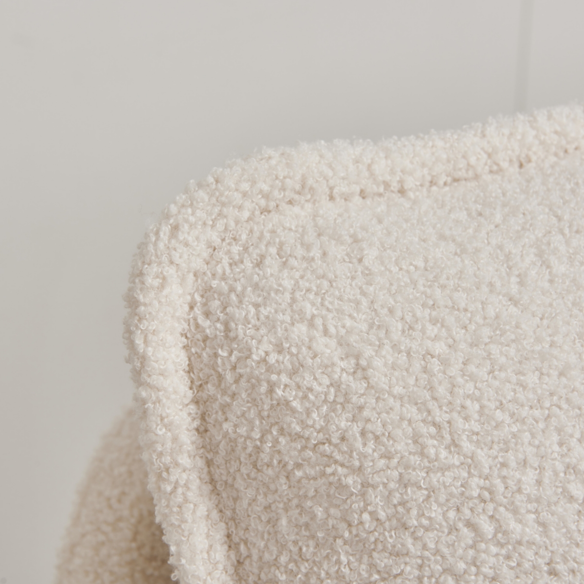 Simplie Fun Luxurious Lamb Fabric Sofa with Cozy Toss Pillows for Ultimate Comfort