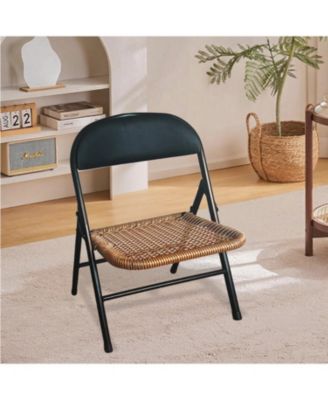  Rattan chair