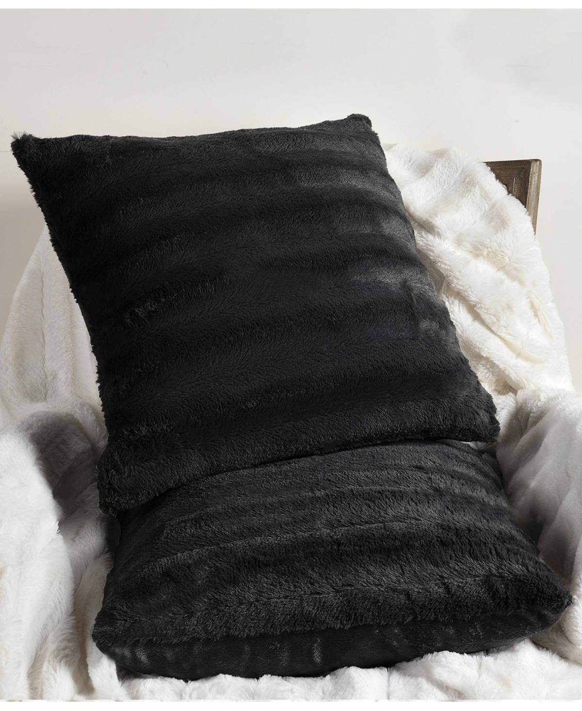 Cheer Collection Faux-Fur 2-Pack Decorative Pillows