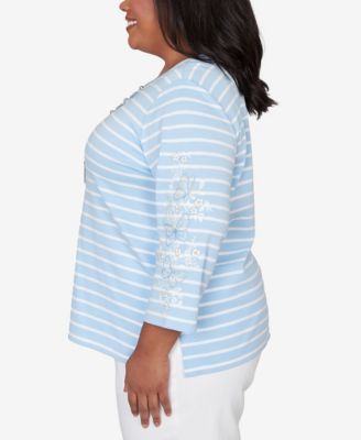 Plus Size Classic Stripe Cornflower Embroidered Sleeve Top with Necklace