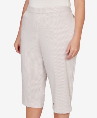 Plus Size Classic Stretch Stripe Clamdigger Capri Pants