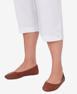 Plus Size Classic Button Hem Gathered Waistband Capri Pants