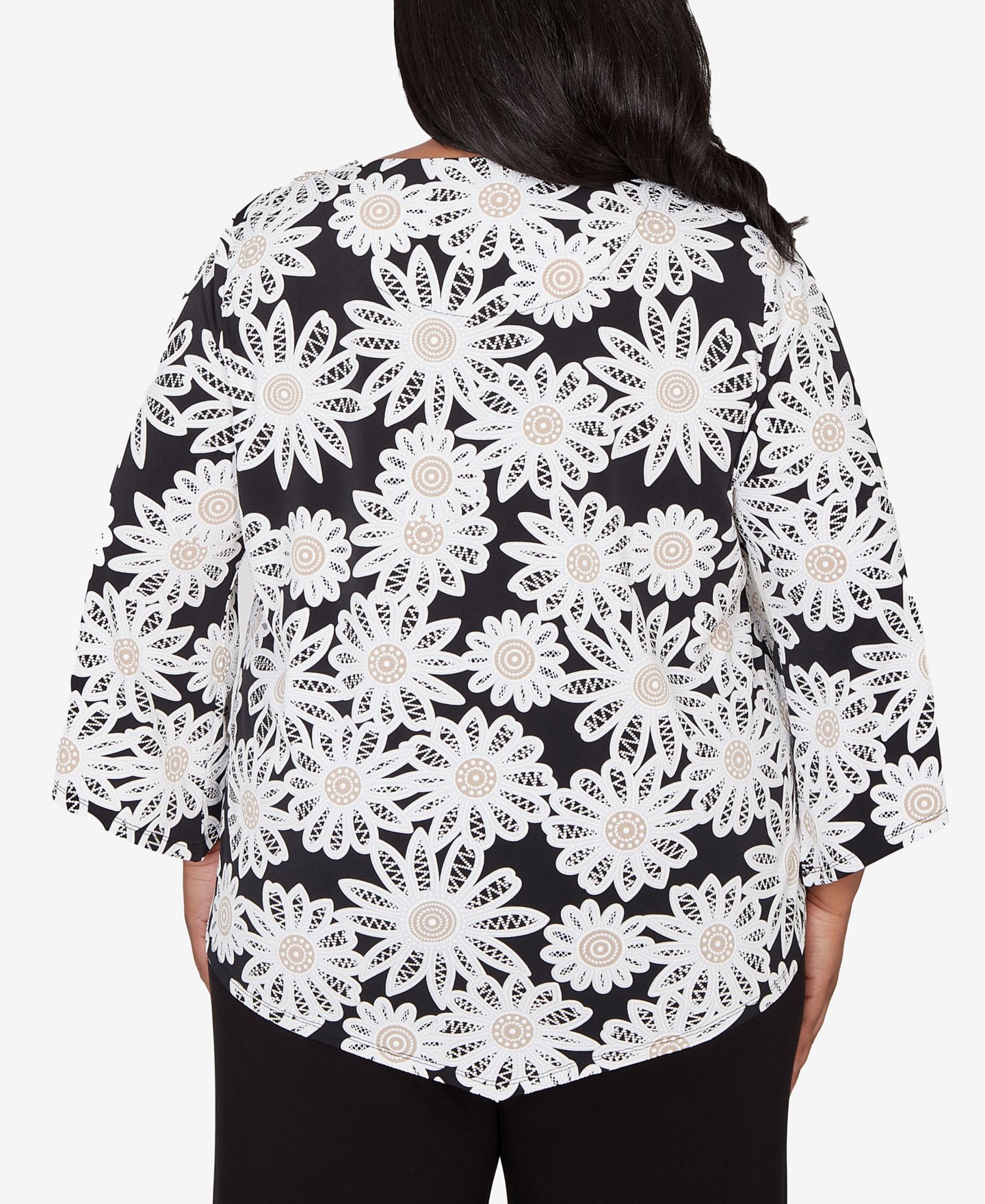 Женский топ Alfred Dunner Plus Size Classic Daisy Pointed Hem with Necklace, цвет: Чёрный — фото 5