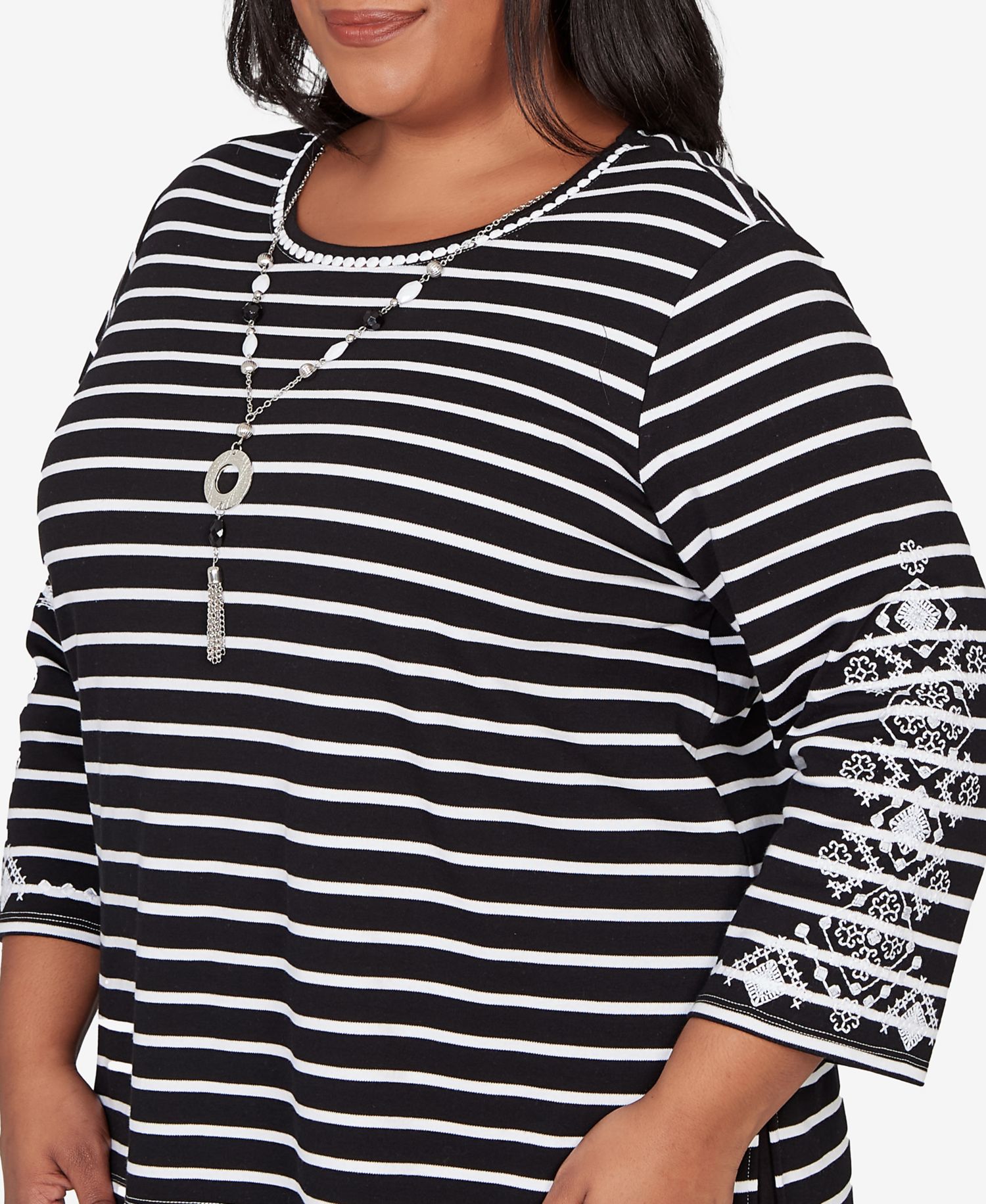 Plus Size Classic Pinstripe Embroidered Sleeve Top with Necklace