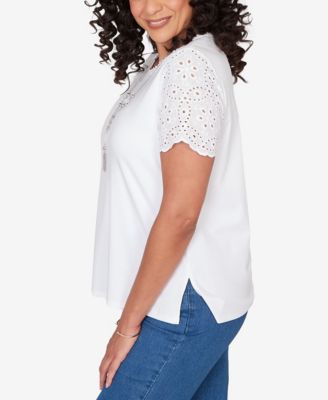 Petite Classic Solid Eyelet Sleeve Top with Necklace