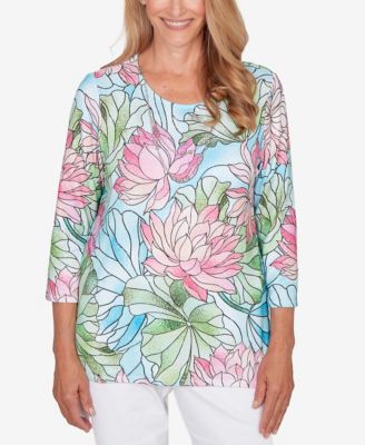 Petite Classic Stained Glass Floral Print Top with Necklace