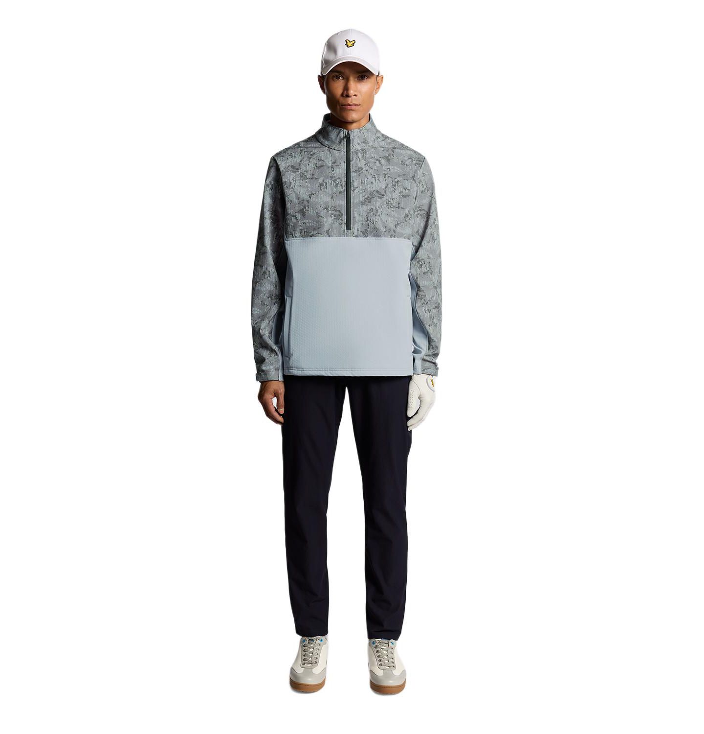 Мужская куртка Lyle & Scott Golf Printed Half Zip Windjammer, цвет: Железный / Угольно-чёрный — фото 3