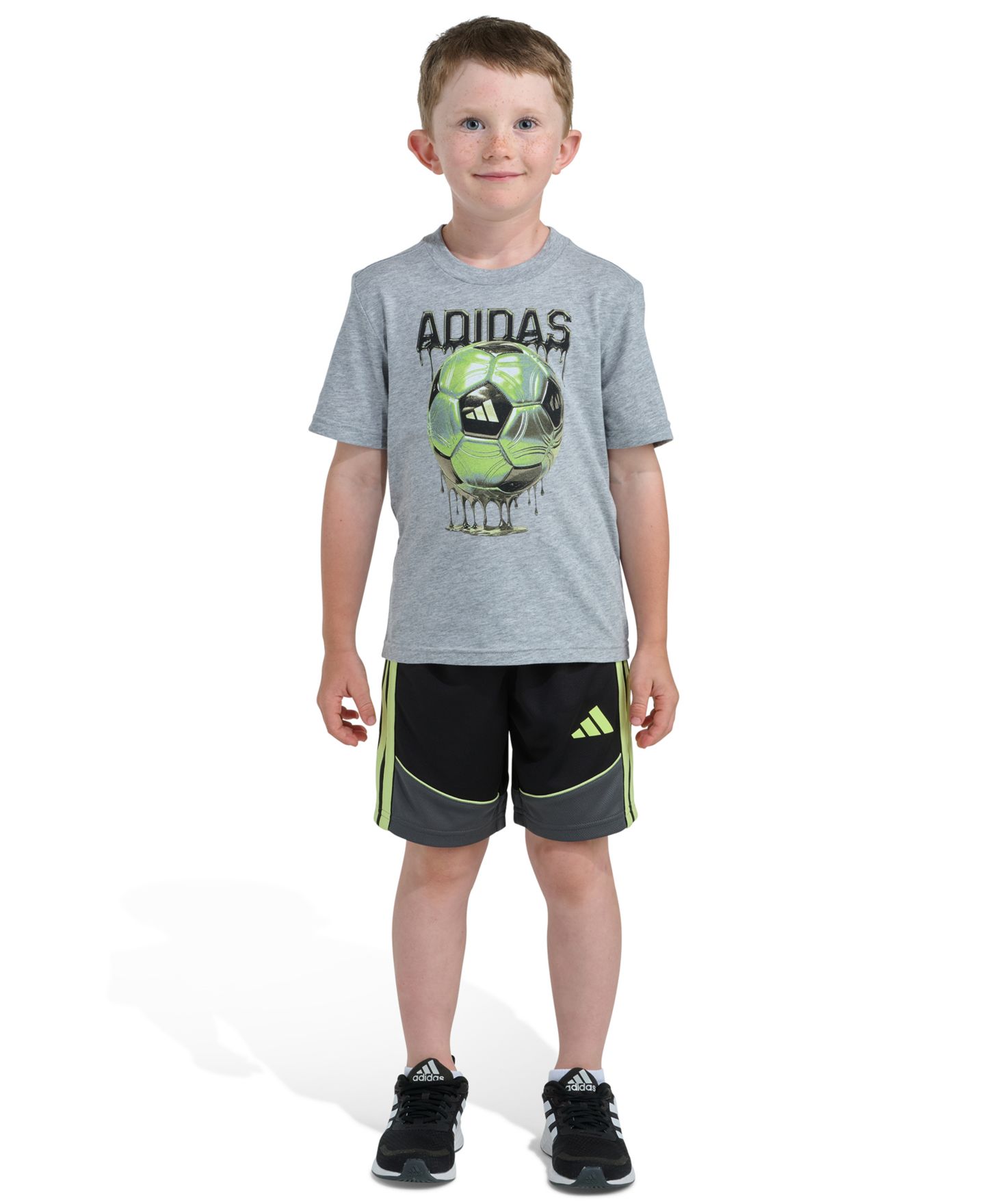Детский комплект adidas: футболка с принтом и шорты колор-блок, 2-7 лет, цвет: Серый меланжевый / Чёрный — фото 1