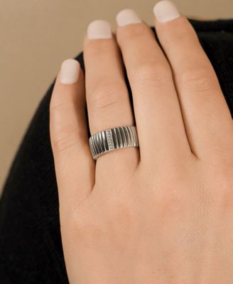 Robyn Ribbed Band Ring