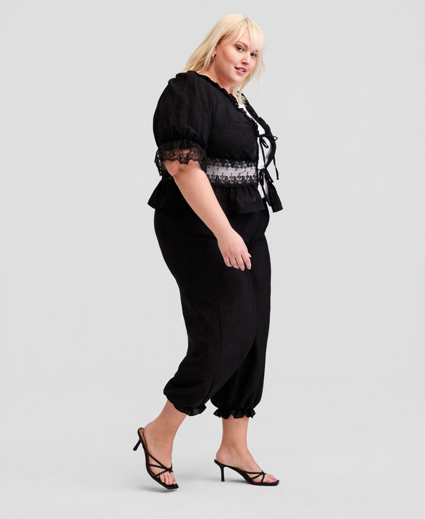 Женские брюки And Now This Trendy Plus Size Embroidered Balloon-Leg, цвет: Чёрный — фото 2