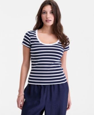 Women's Scoop-Neck Layering T-Shirt