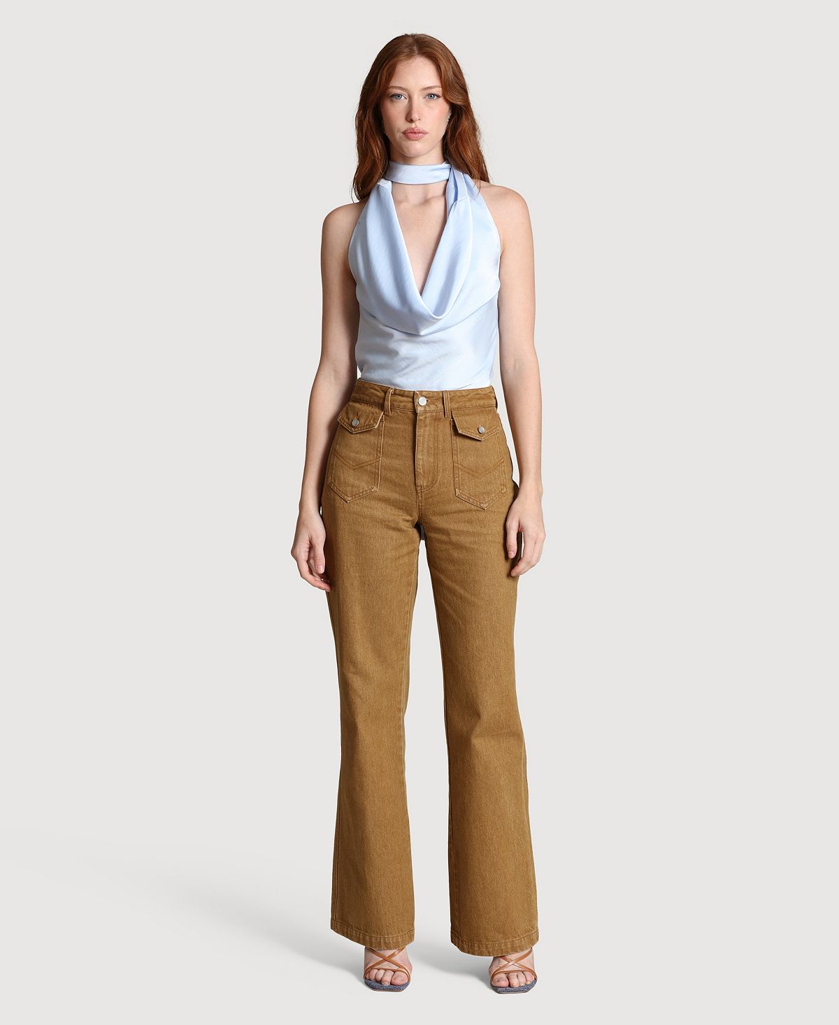 Avec Les Filles Women's Flare Leg Patch Pocket Jeans view 2 — MAYCSS fashion products