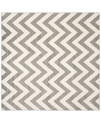Safavieh - Amherst Indoor/Outdoor AMT419 5' x 5' Square Area Rug