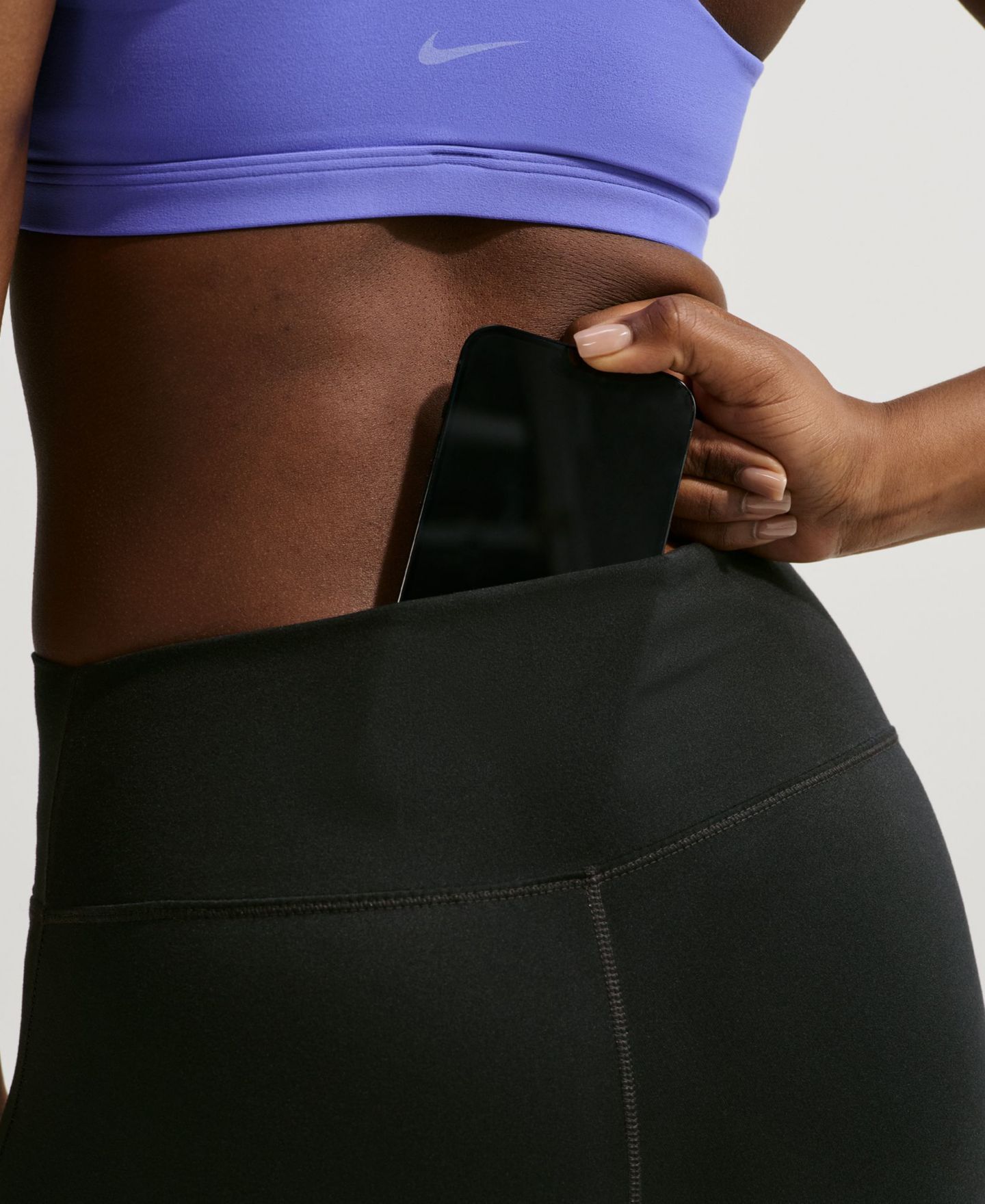 Женские леггинсы Nike High-Waisted Flared, цвет: Чёрный / Белый — фото 4