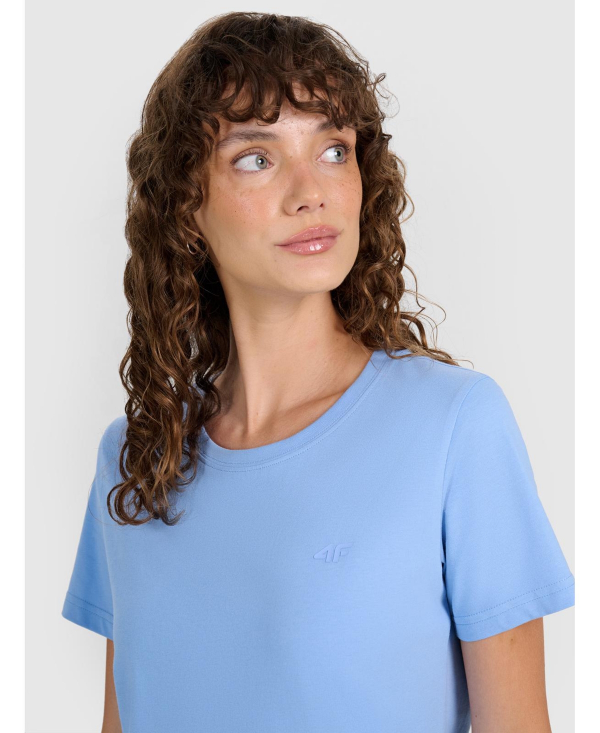 4F Women's Regular Plain T-shirt