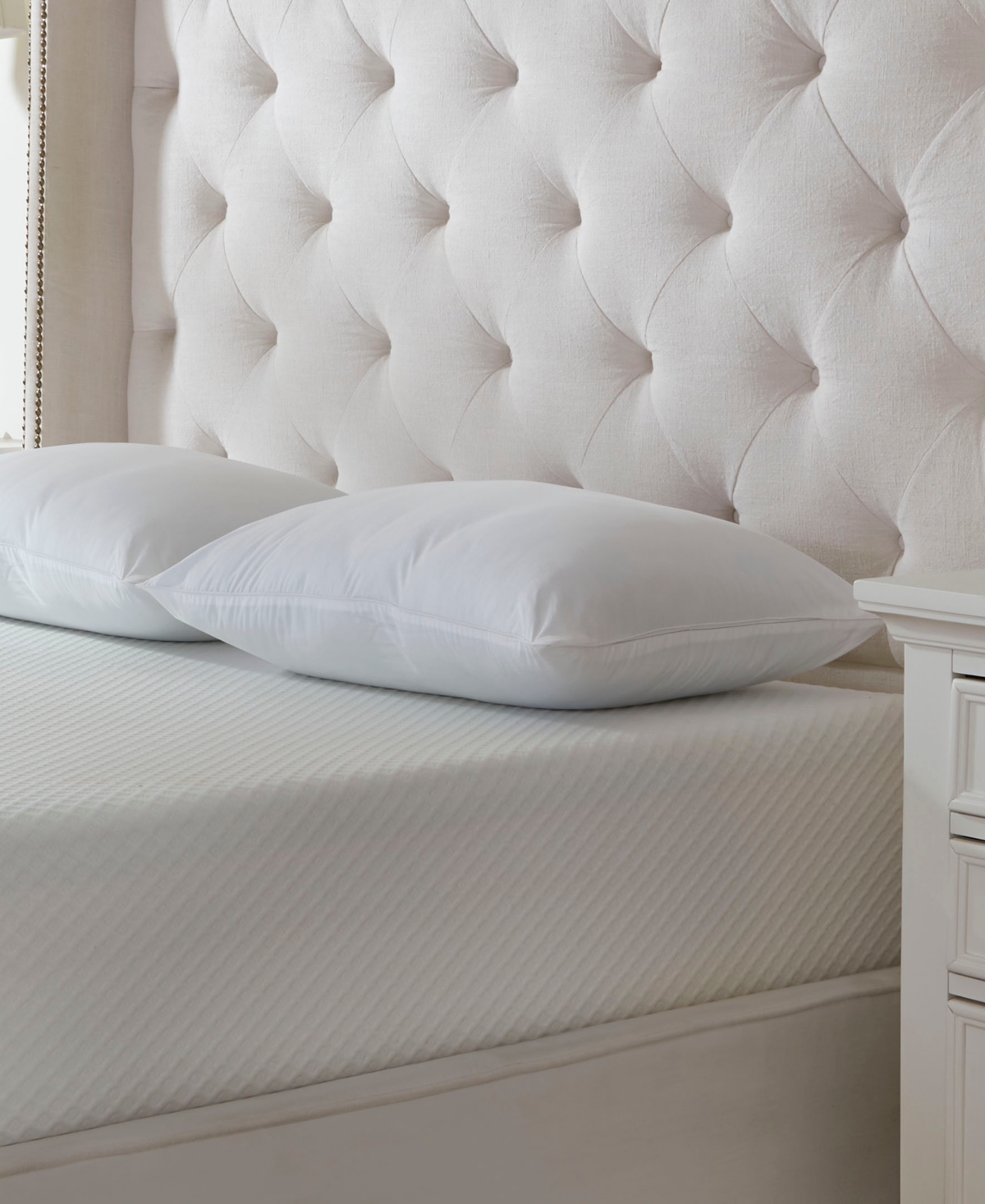 La-z-Boy Medium Density Fiber Pillow, King