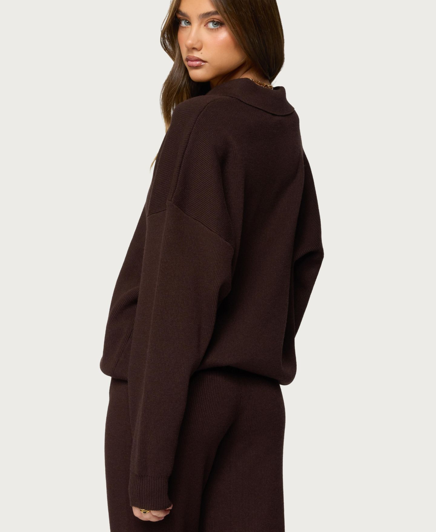 Женский свитер Edikted Lorie Oversized Knit Polo Sweater, цвет: Коричневый — фото 2