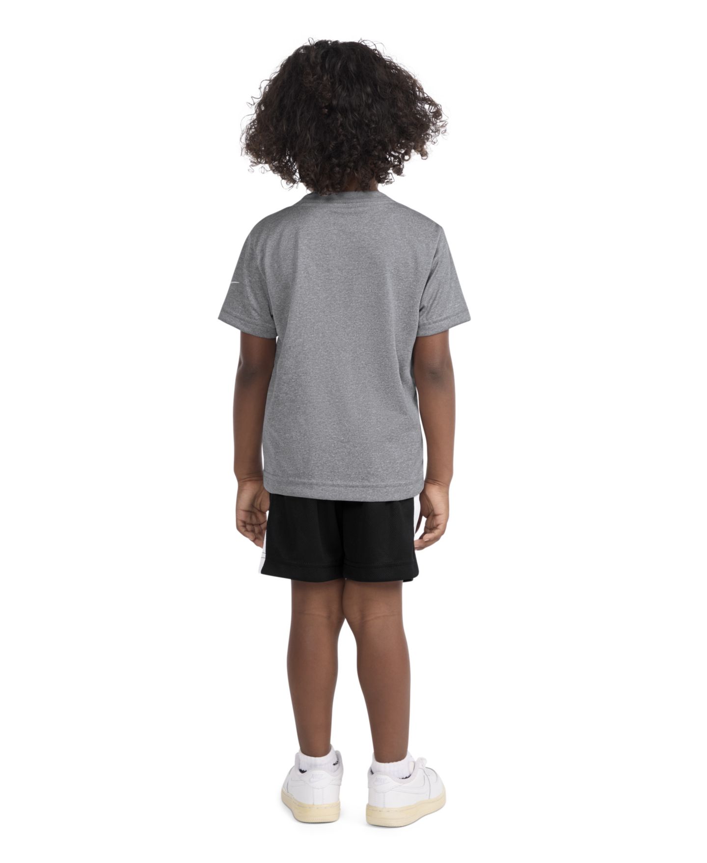 Детский комплект Nike Dri-FIT Swoosh: футболка и шорты, 2-7 лет, 2 предмета, цвет: Чёрный — фото 2