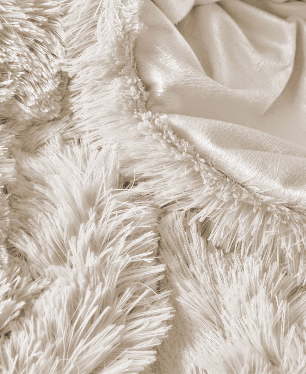 Unikome Plush Down Alternative Comforter